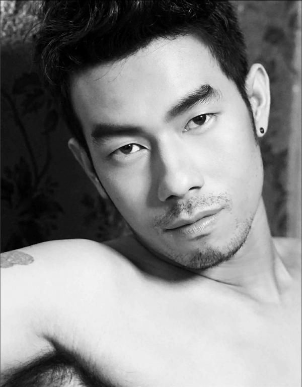 MAN-OMG-3---Guy-On-Hot-Street